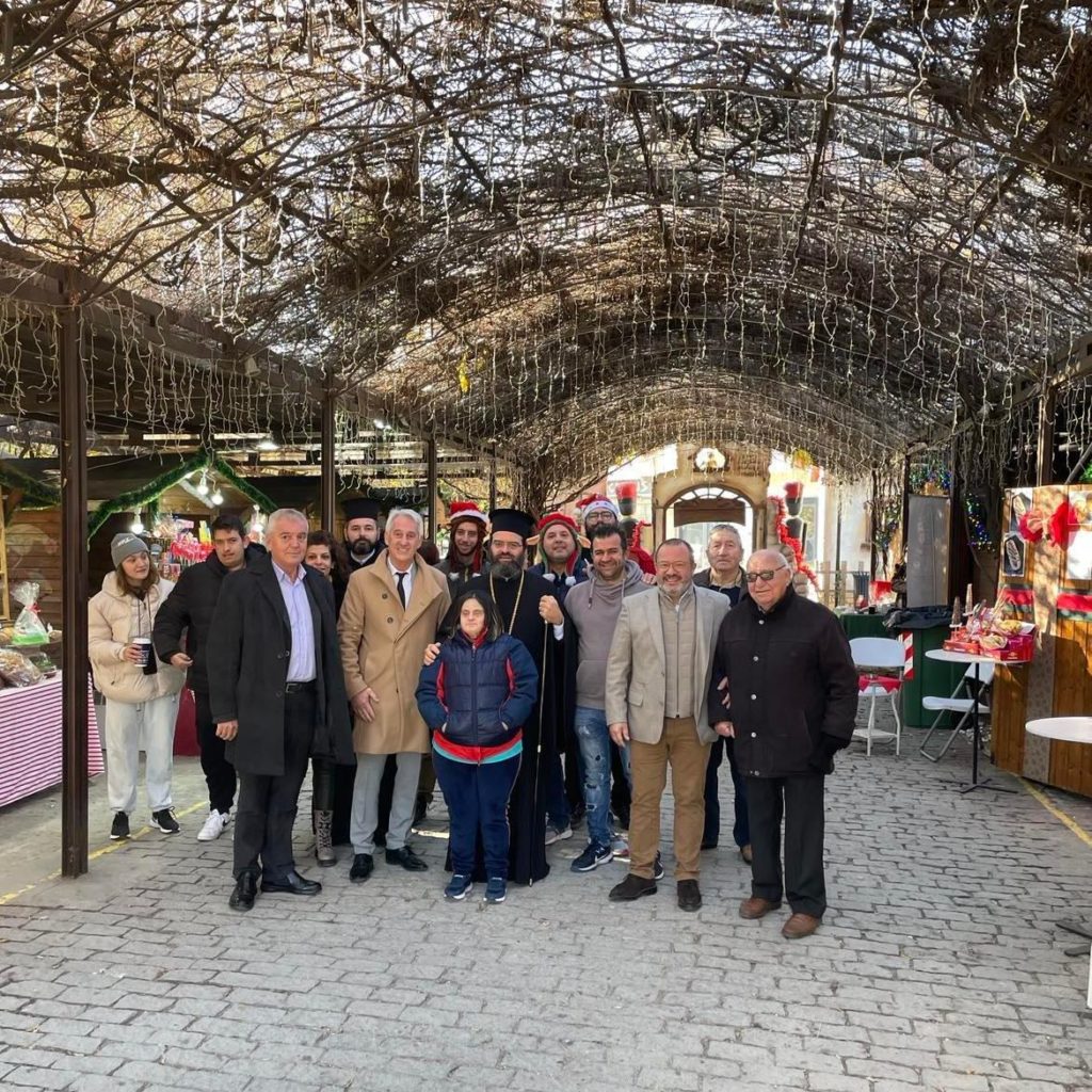 Επαφές του Μητροπολίτη Μαρωνείας με επαγγελματίες της Χριστουγεννιάτικης αγοράς