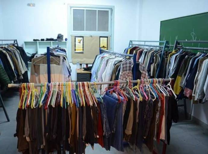 Ι.Μ Καλαβρύτων: Ιμάτια, κλινοσκεπάσματα και παιχνίδια από την Κοινωνική Ιματιοθήκη για τα Χριστούγεννα