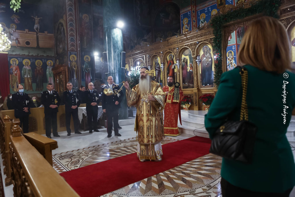 Παρουσία πλήθους πιστών εορτάστηκαν τα Χριστούγεννα στην Ιερά Μητρόπολη Φθιώτιδος