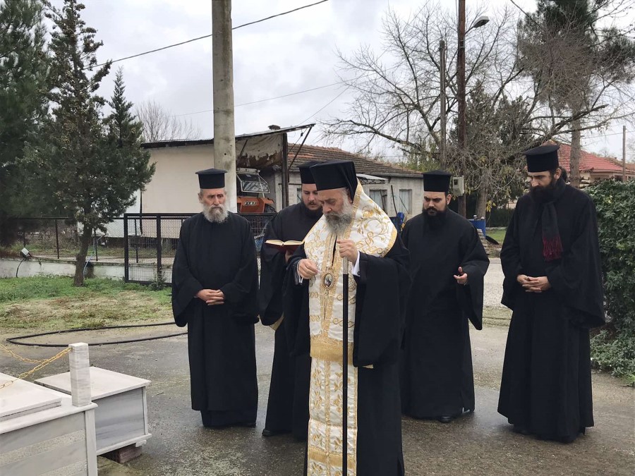 Τρισάγιο για τον μακαριστό Μητροπολίτη Νουβίας Άνθιμο από τον Θεσσαλιώτιδος Τιμόθεο