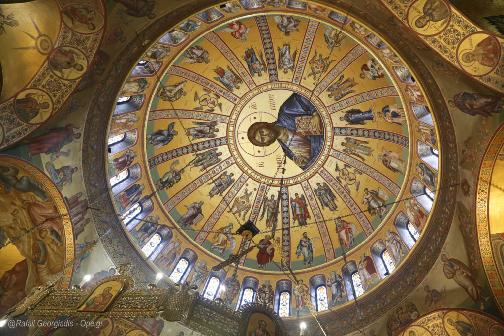 Ευχές, προσδοκίες και όσα ζητούν από το 2023 Ιεράρχες της Εκκλησίας της Ελλάδος