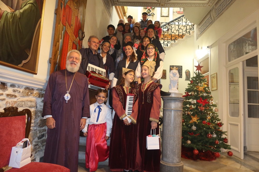 Παιδικές φωνές γέμισαν το Επισκοπείο και τα γραφεία της Ιεράς Μητρόπολης Σύρου στην Ερμούπολη