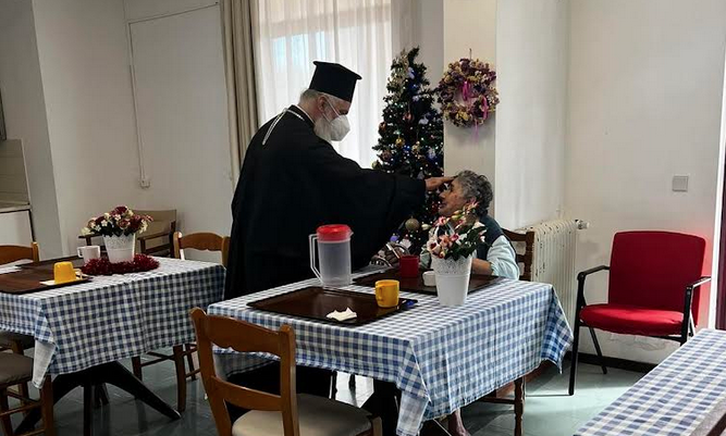 Επισκέψεις αγάπης του Μητροπολίτη Καλαβρύτων σε ιδρύματα στο Αίγιο