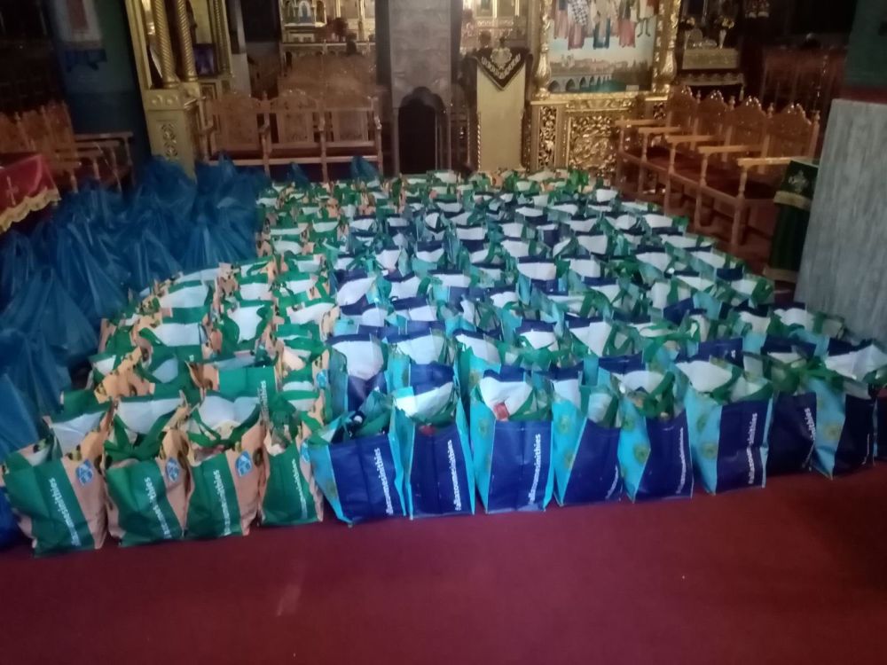 4.080 δέματα αγάπης από την Ιερά Μητρόπολη Λαρίσης σε ευάλωτες οικογένειες