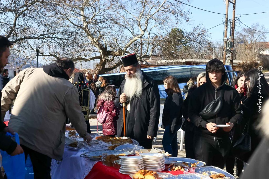 Νεοχώρι Δομοκού: «Χριστούγεννα στο χωριό» από την Ι.Μ Φθιώτιδος (ΦΩΤΟ)