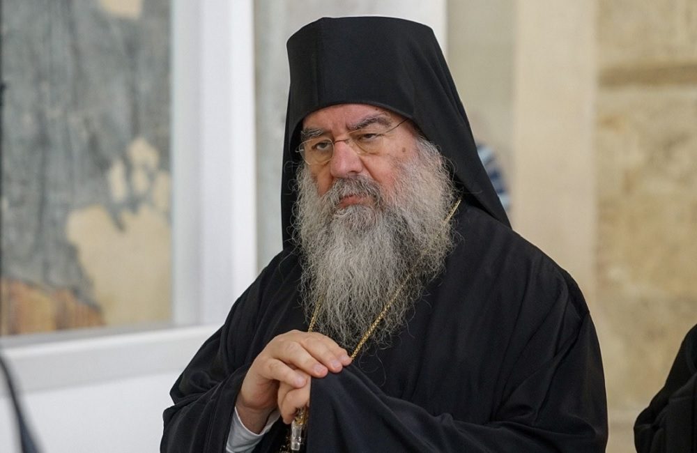 Ο Λεμεσού Αθανάσιος ευλογεί τα ζώα στις 16 Δεκεμβρίου ανήμερα του Αγίου Μοδέστου