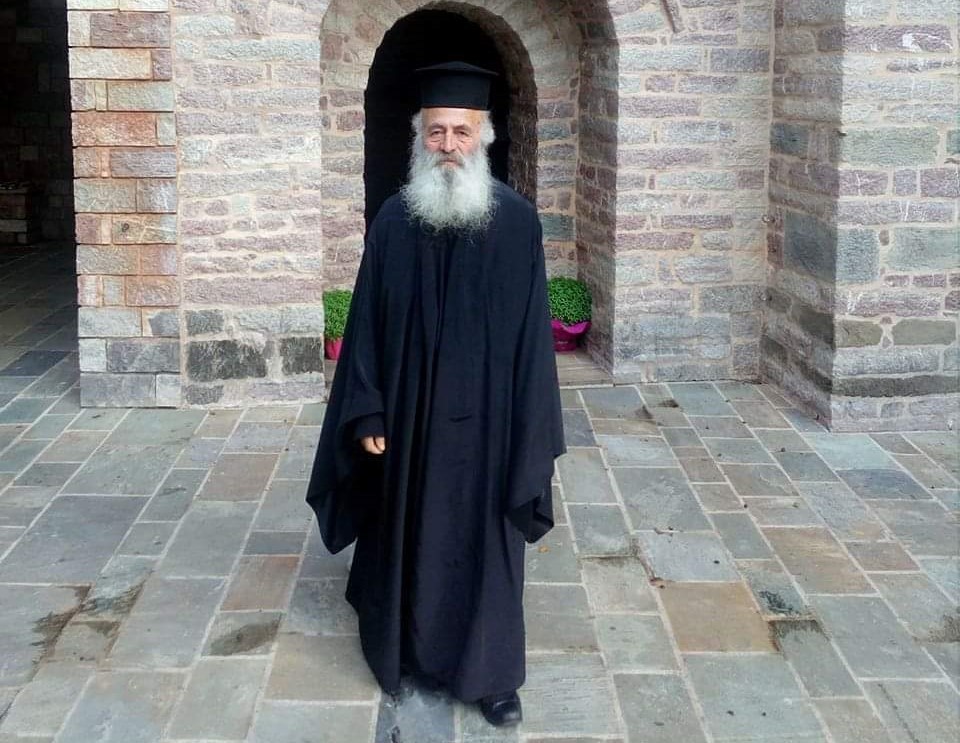 Εκδημία ιερέως Ευαγγέλου Κολοβού