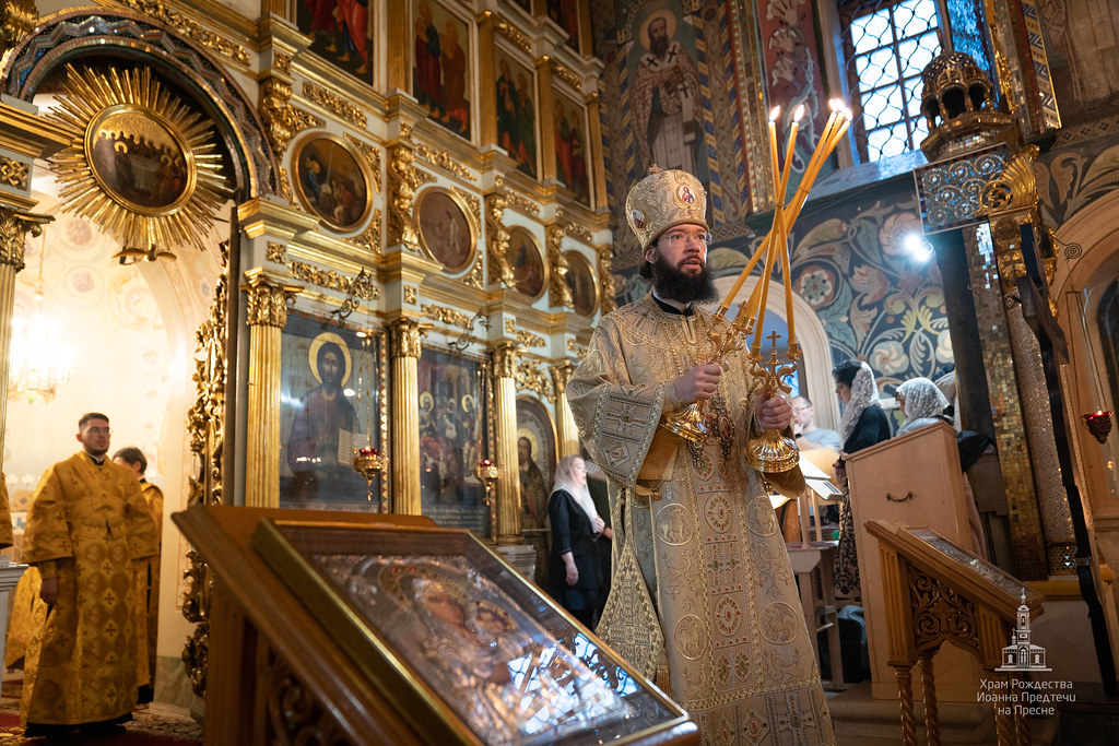 Митрополит Волоколамский Антоний освятил икону для Свято-Троицкого храма в Монголии