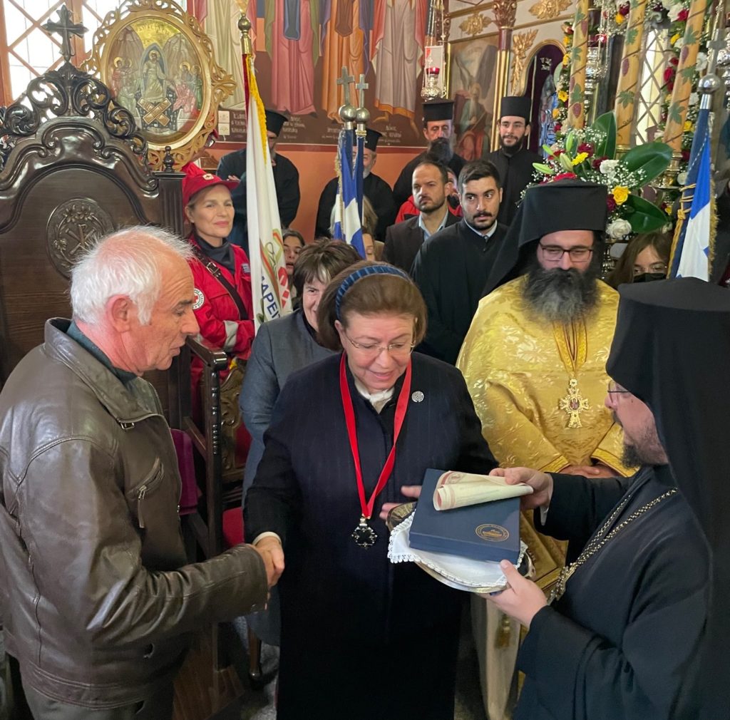 Η Ανώτατη Τιμητική Διάκριση της Εκκλησίας της Κρήτης στην υπουργό Πολιτισμού