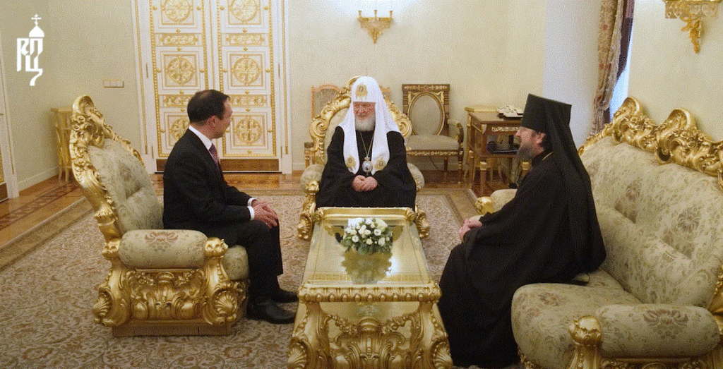Состоялась встреча Святейшего Патриарха Кирилла с главой Республики Саха (Якутия) А.С. Николаевым и архиепископом Якутским Романом