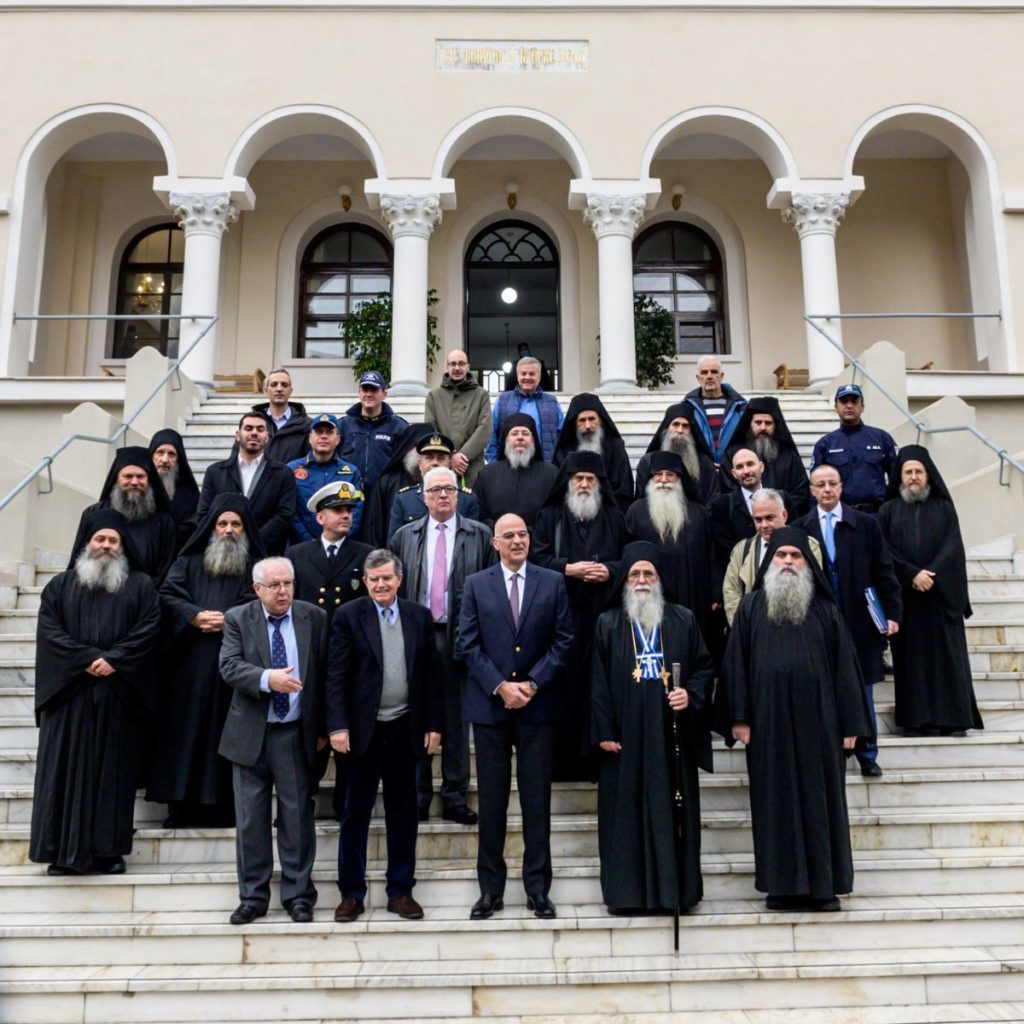 Greek FM Dendias reiterates state’s full support for Mount Athos