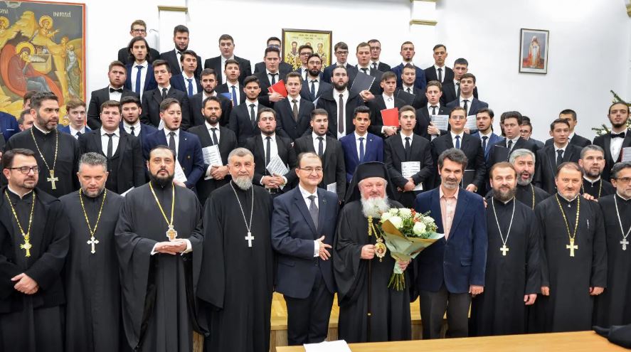 Τα Χριστουγεννιάτικα Κάλαντα είναι άμεσα συνδεδεμένα με την ιστορία και την παράδοση της Ρουμανίας