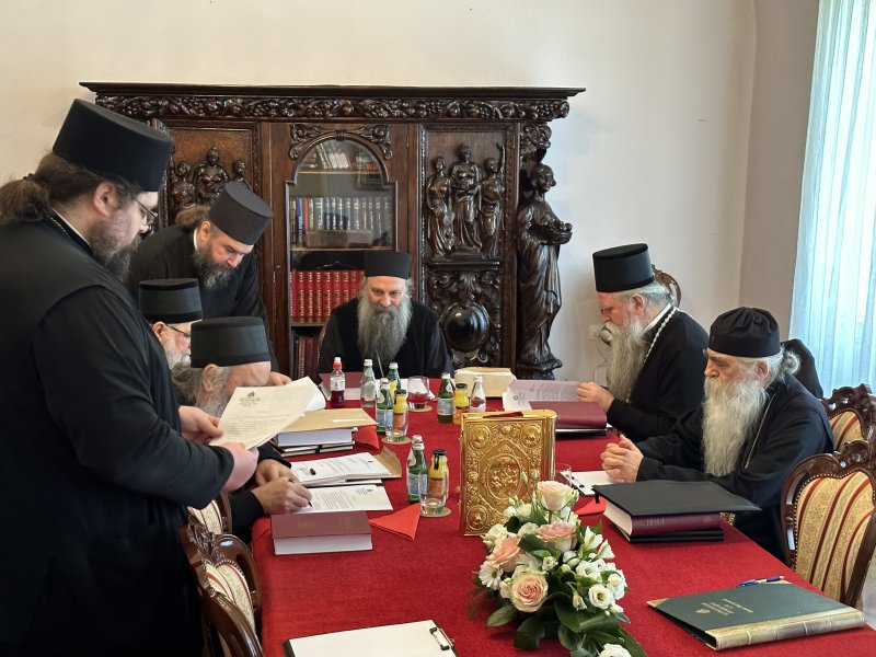 Patriarch of Serbia Porfirije chairs session of Patriarchate’s Holy Synod of Bishops