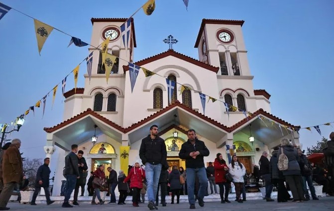 Νέα Καρβάλη: Οι πρόσφυγες της Καππαδοκίας γιορτάζουν τον Άγιο Γρηγόριο τον Θεολόγο