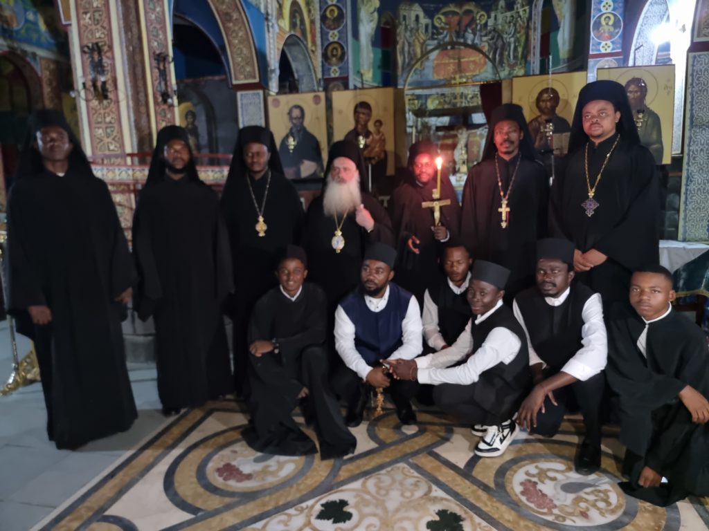 Κουρά μοναχού στην Ιερά Μονή του Οσίου Αθανασίου του Αθωνίτου (ΦΩΤΟ)