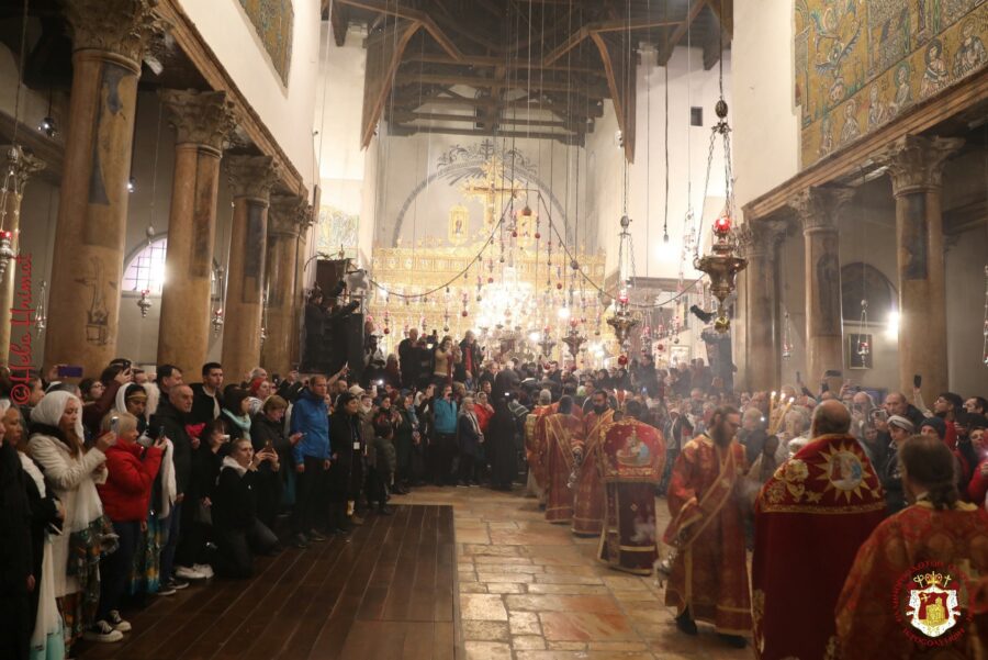 البطريركية الأورشليمية تحتفل بعيد الميلاد المجيد