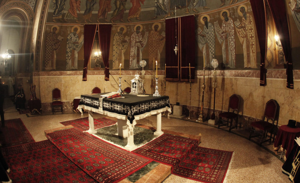 Ιερόσυλοι λεηλάτησαν εκκλησία και έκλεψαν δισκοπότηρα, σταυρούς, πολύτιμα αντικείμενα στην Κρήτη