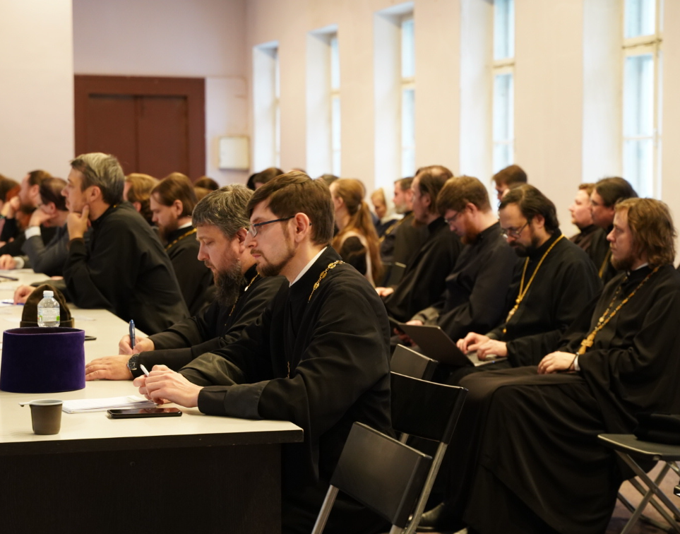 В рамках Рождественских чтений состоялся круглый стол для воспитателей духовных школ