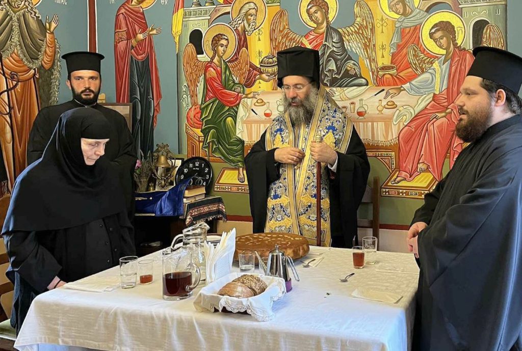 Κοπή βασιλόπιτας στις Ιερές Μονές Σωτήρος Χριστού Κουμπέ και Αγίας Ειρήνης Ρεθύμνης