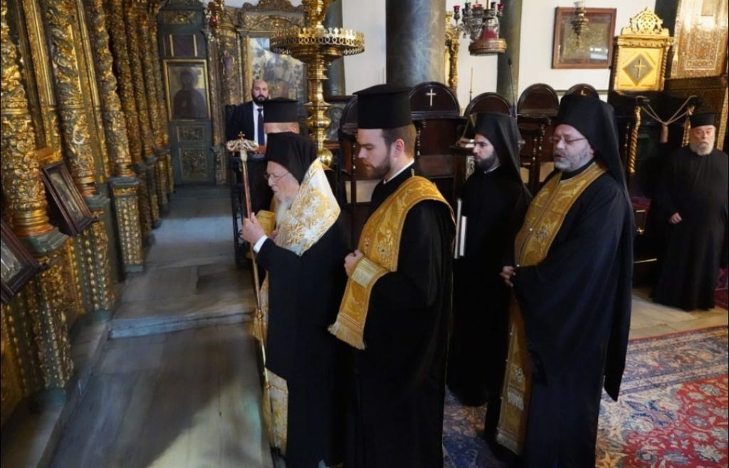 اقام ابينا صاحب القداسة البطريرك المسكوني برثلماوس الاول وبحضور عدد من اصحاب السيادة مطارنة المجمع المصغر تريصاجيون لراحة نفس  بطريرك المدينة المقدسة أورشليم