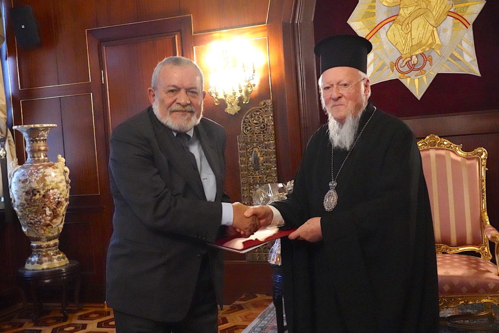 Ο Οικουμενικός Πατριάρχης προσέφερε δωρεές για την αποκατάσταση του Βαλουκλή