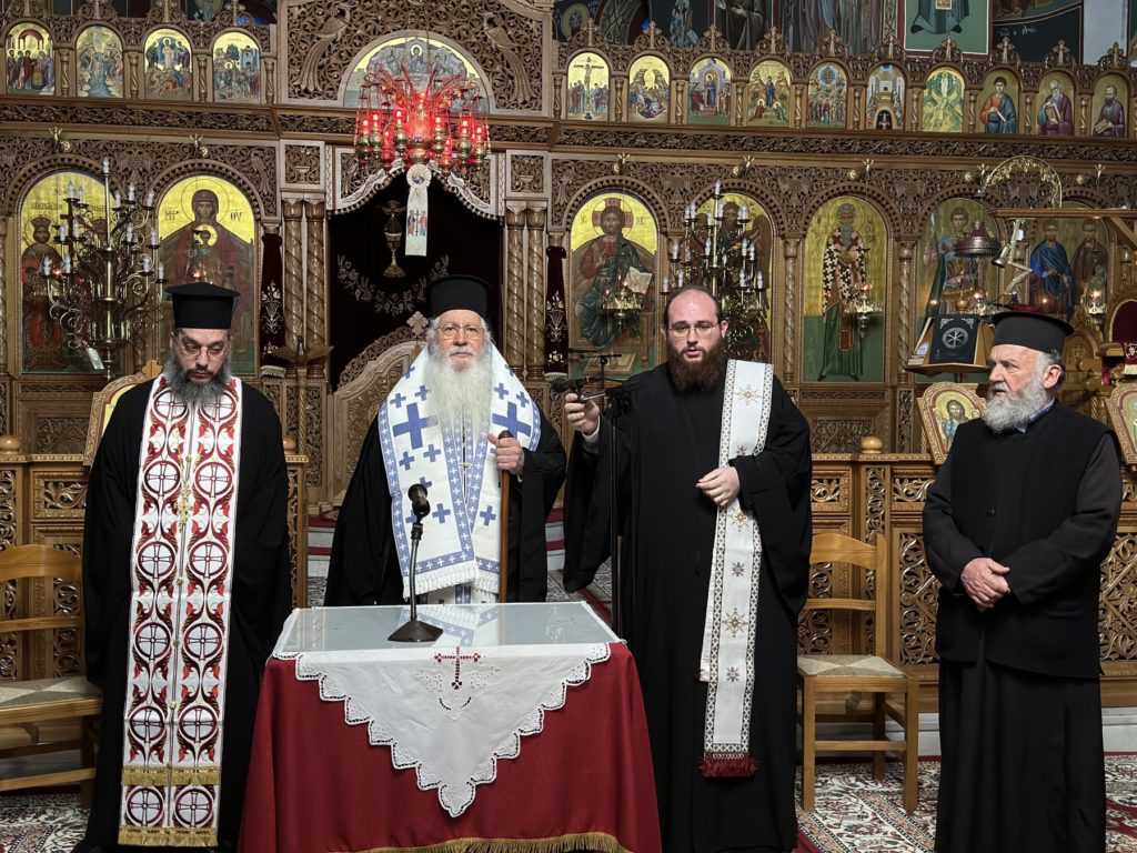 Επίδοση διοριστηρίων σε Εκκλησιαστικούς Επιτρόπους από τον Μητροπολίτη Θηβών