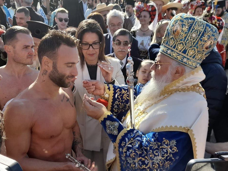 Ο Αγιασμός των υδάτων στην Κέρκυρα (ΦΩΤΟ)