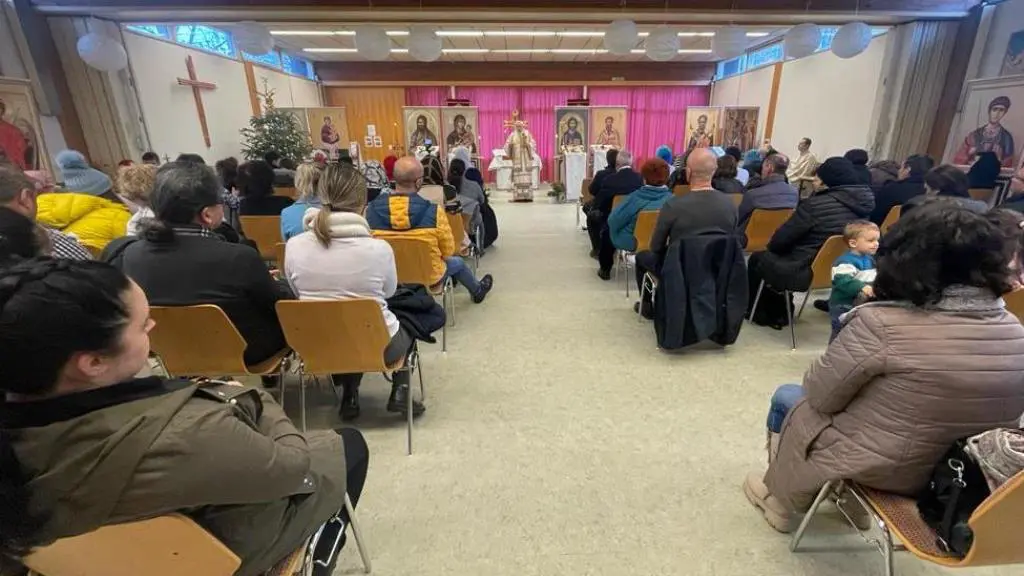 Mitropolitul Serafim îndeamnă „să ne îndrăgostim de Sfânta Liturghie”