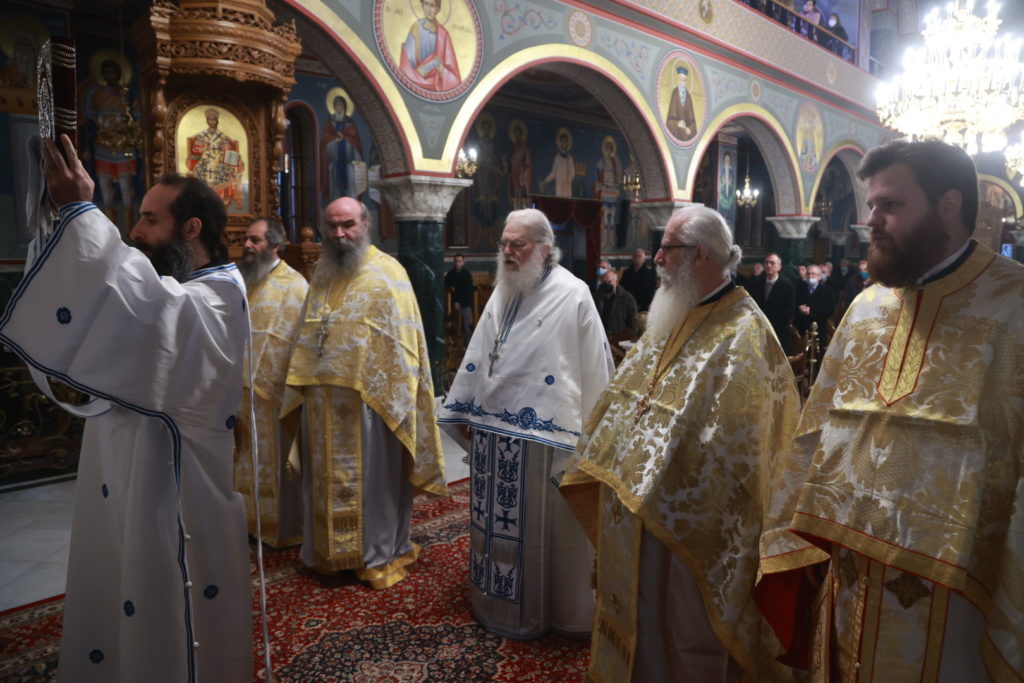 To οpe.gr στην Κοζάνη: Πανηγυρική Θεία Λειτουργία ενώπιον του αντιγράφου του Σταυρού του Αγίου Κωνσταντίνου στον Ι.Ν. Αγίων Κωνσταντίνου και Ελένης (ΦΩΤΟ-ΗΧΗΤΙΚΟ)