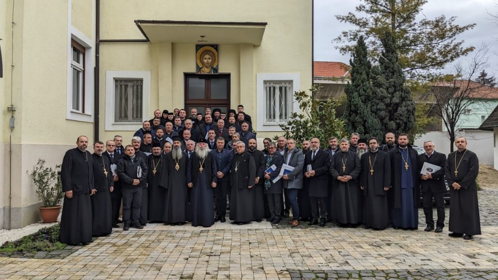 Mitropolitul Banatului a prezentat proiectul de icoană pentru Protosinghelul Calistrat Bobu, propus spre canonizare