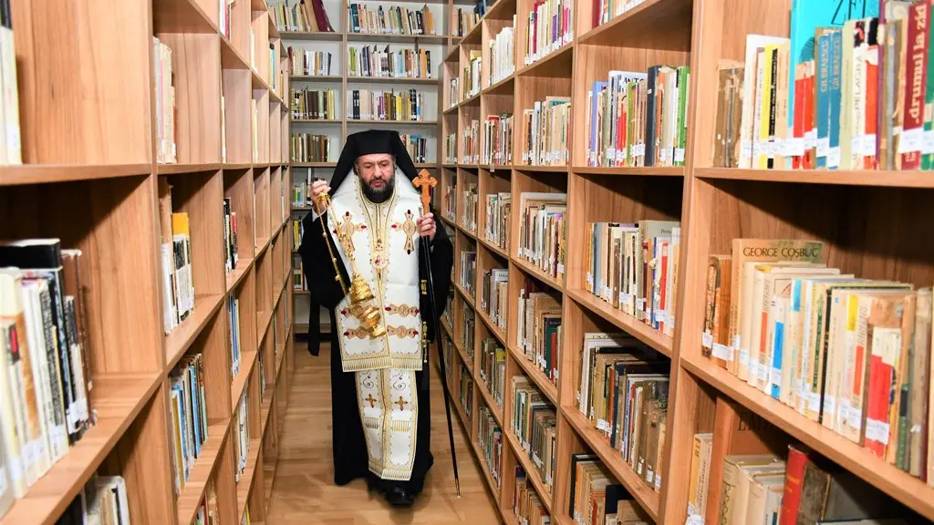 25.000 volume disponibile pentru lectură la noua bibliotecă a Episcopiei Caransebeșului