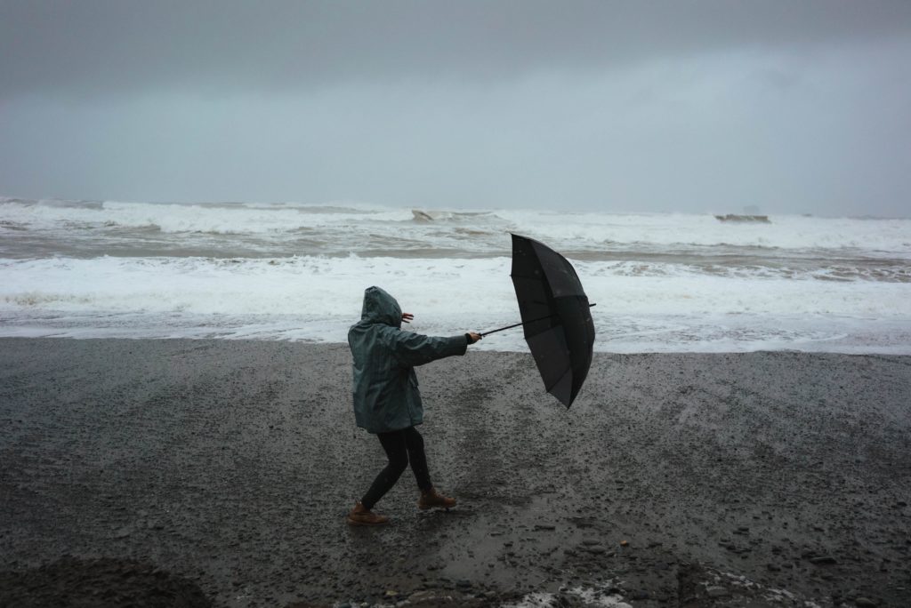 Ισχυρές βροχές και καταιγίδες σε όλη τη χώρα – Συστάσεις της ΓΓΠΠ προς τους πολίτες