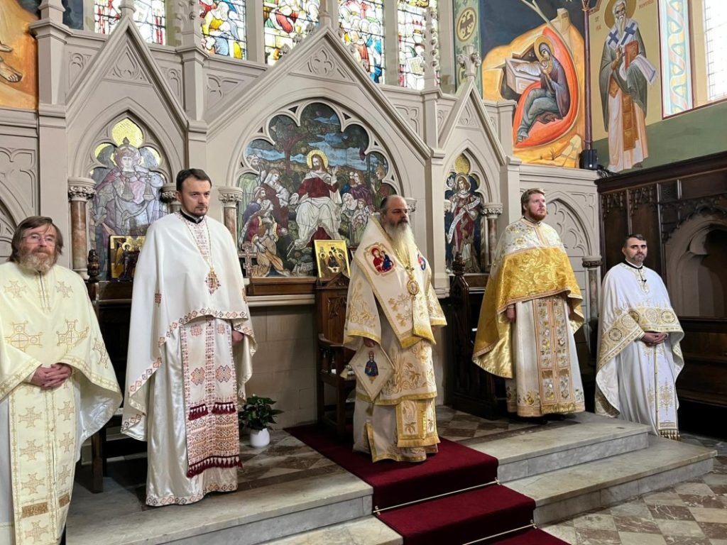 Slujire a Episcopului Hușilor în parohia românească din Leeds, Marea Britanie
