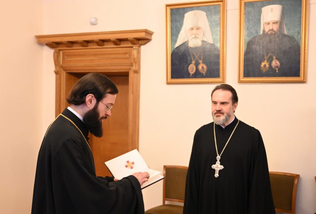 Заместителю председателя ОВЦС вручена Патриаршая награда