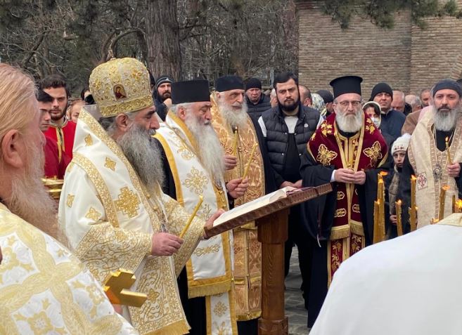 ხორნაბუჯისა და ჰერეთის ეპისკოპოს დიმიტრის (კაპანაძე) გარდაცვალებიდან ერთი წელი შესრულდა.