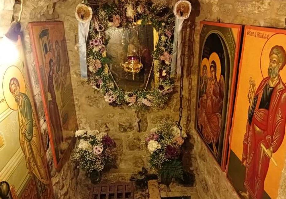 السجود لسلسلة القديس بطرس الرسول المُكرّمة الحياة الكنسية