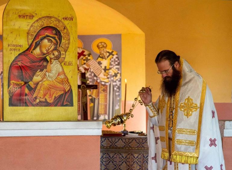 Μια παρέα δύο δεκαετιών