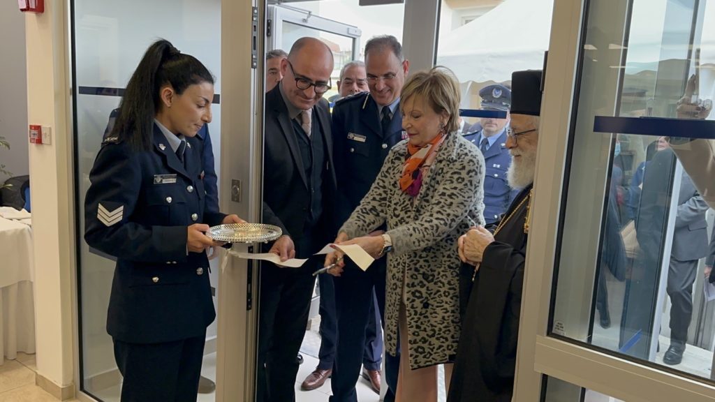 Ο Κωνσταντίας Βασίλειος στα εγκαίνια του Αστυνομικού Τμήματος Δερύνειας