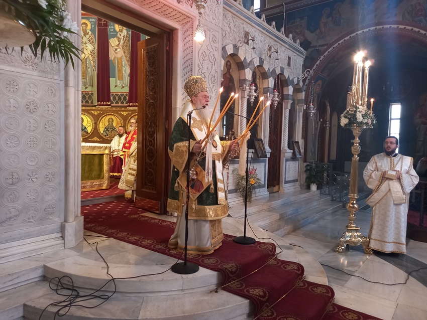 Υποτροφίες αξίας 100.000€ σε 100 νέους φοιτητές από την Ιερά Μητρόπολη Κορίνθου