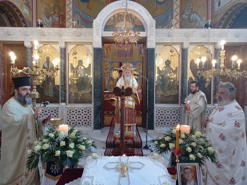 Ο Μητροπολίτης Κορίνθου ιερούργησε στον Ιερό Ναό Αγίου Βασιλείου Κοκκωνίου