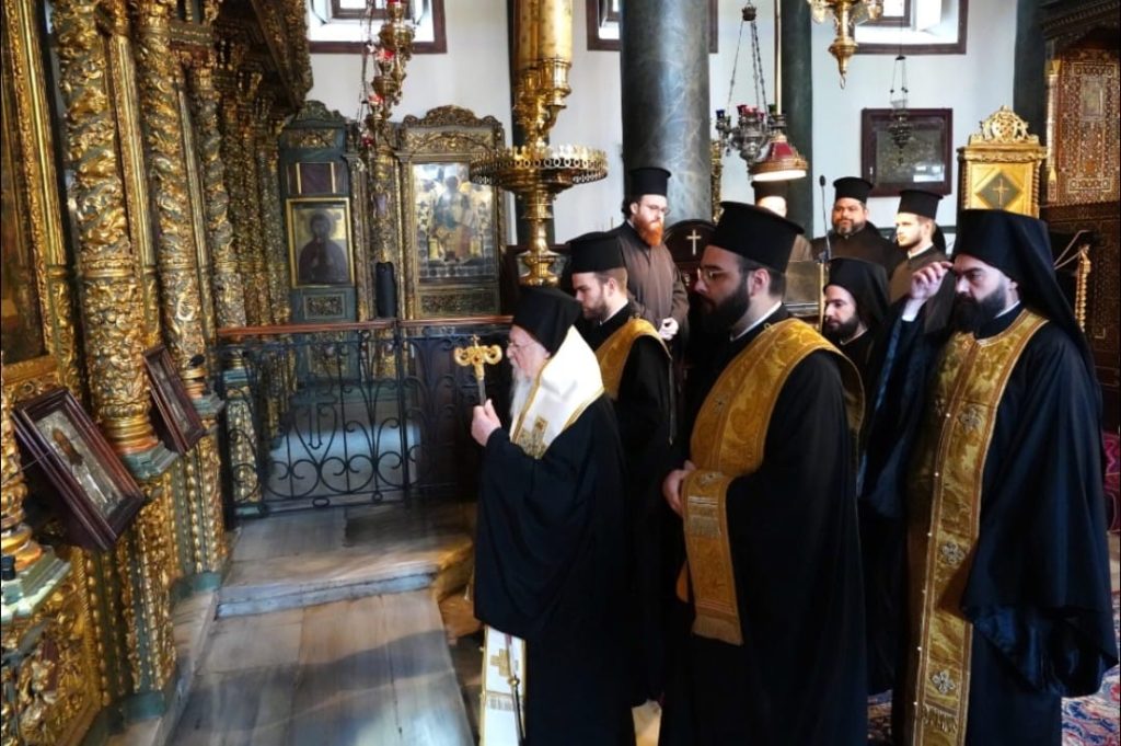 صاحب القداسة يقيم تريصاجيون لراحة نفس متروبوليت بيرغاموم