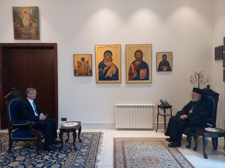 استقبل سيادة متروبوليت بيروت وتوابعها المطران الياس عوده الأربعاء ١ شباط ٢٠٢٣ سفير باكستان سلمان أطهر