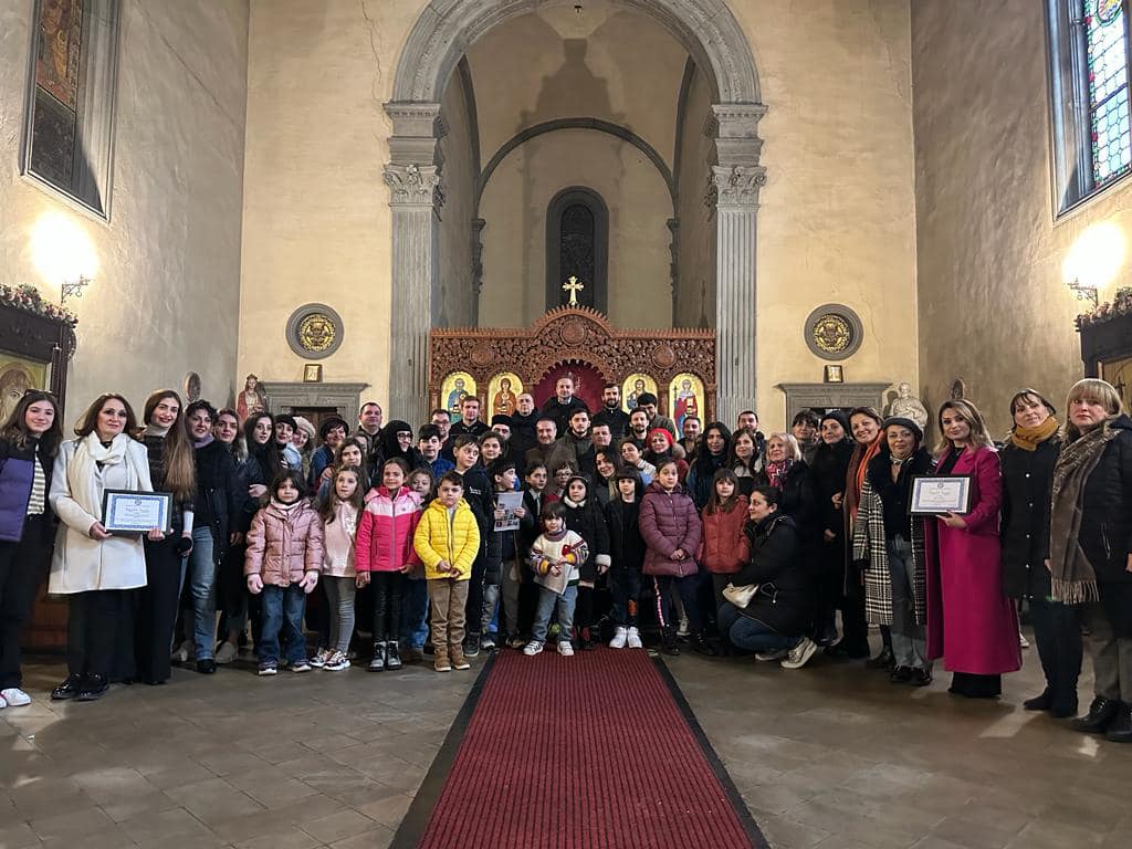 დასავლეთ ევროპის მიტროპოლიტ აბრაამის (გარმელია) კურთხევით, გასული წლიდან დაარსდა და ფუნქციონირებს ქ. ფლორენციის წმ. ნინოს სამრევლო სკოლა ბავშვებისათვის.