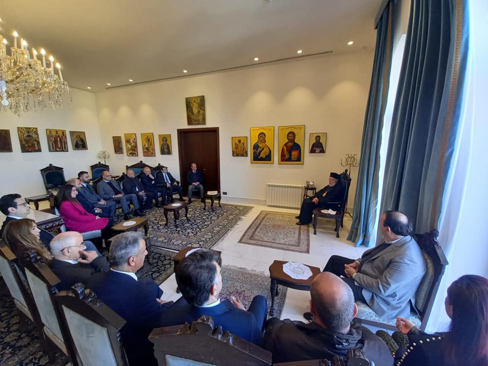 استقبل سيادة متروبوليت بيروت وتوابعها المطران الياس عوده وفداً من الجبهة السيادية