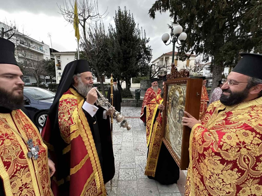 Υποδοχή της Ιεράς Εικόνας της Παναγίας Φανερωμένης και Εσπερινός της Συγγνώμης στα Τρίκαλα