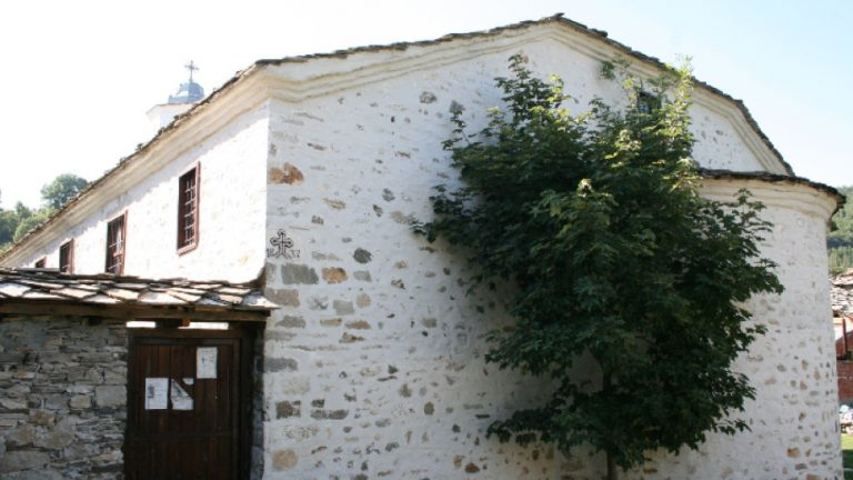Кампания за възстановяване на храма „Св. Николай Мирликийки“ в село Долен