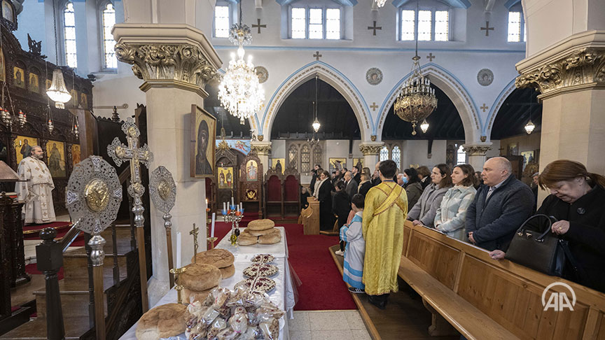 Αρχιεπισκοπή Θυατείρων: Χρήματα για τους σεισμοπαθείς συγκεντρώνουν οι ελληνορθόδοξες εκκλησίες