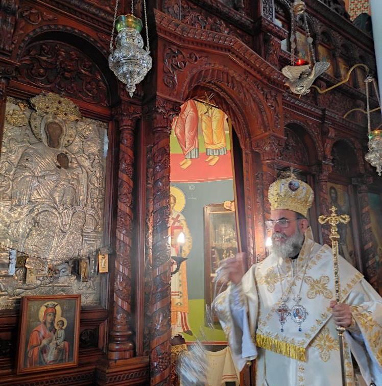 Αρχιερατική Θεία Λειτουργία στη Μεγάλη Παναγία Κάστρου Σύμης