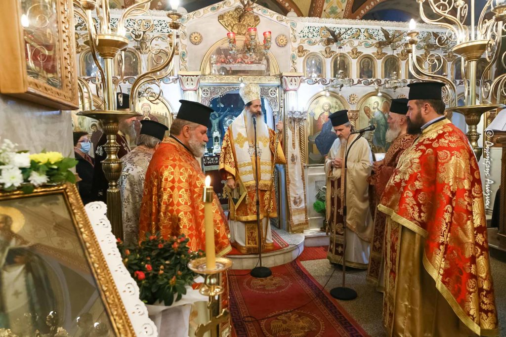 Φθιώτιδος Συμεών: «Ο Άγιος Βλάσιος προσέφερε τα χαρίσματά του στον Θεό και στον άνθρωπο»