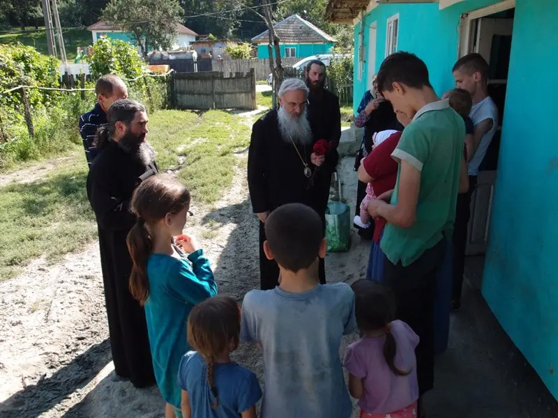 Mitropolitul Germaniei îndeamnă la donații pentru copiii săraci din Moldova: „proiectul nostru de suflet”